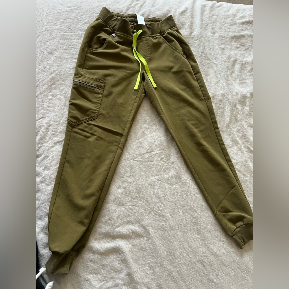 Figs Martini Olive Zamora Joggers